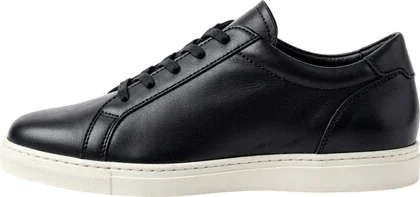 black trainers